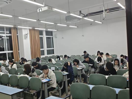 会议室里的人们 AI 生成的内容可能不正确。 会议室里的人们 AI 生成的内容可能不正确。